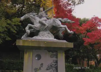 織田信長像(岐阜)