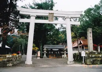 闘鶏神社