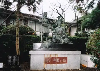 湛増・弁慶の像