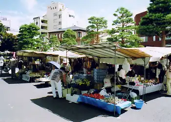 陣屋前朝市