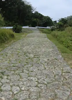 石畳をふり返る