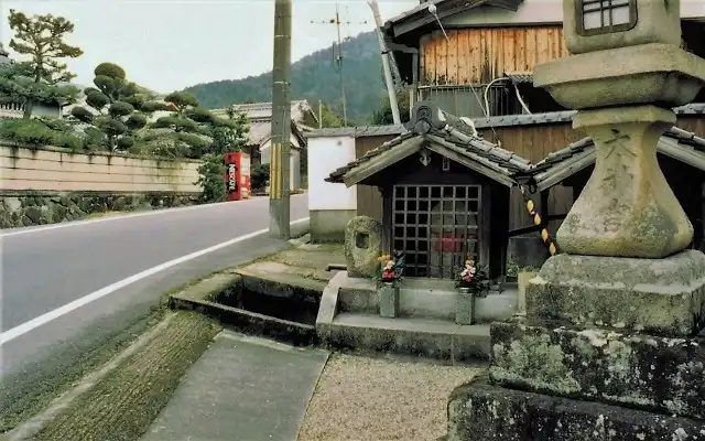 伊勢神宮の常夜灯