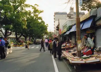 梼原街道　ひろめ市場