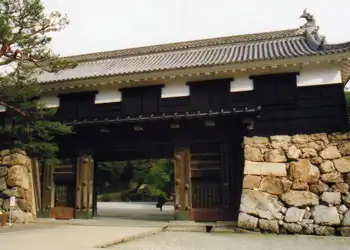 梼原街道　追手門